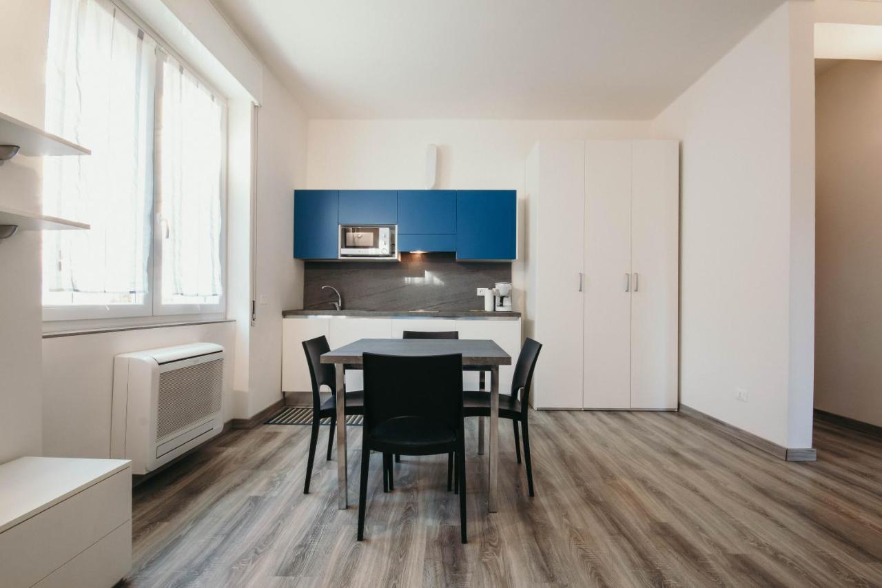 Al 13 Blu - Lakeside Leisure & Business Apartment *