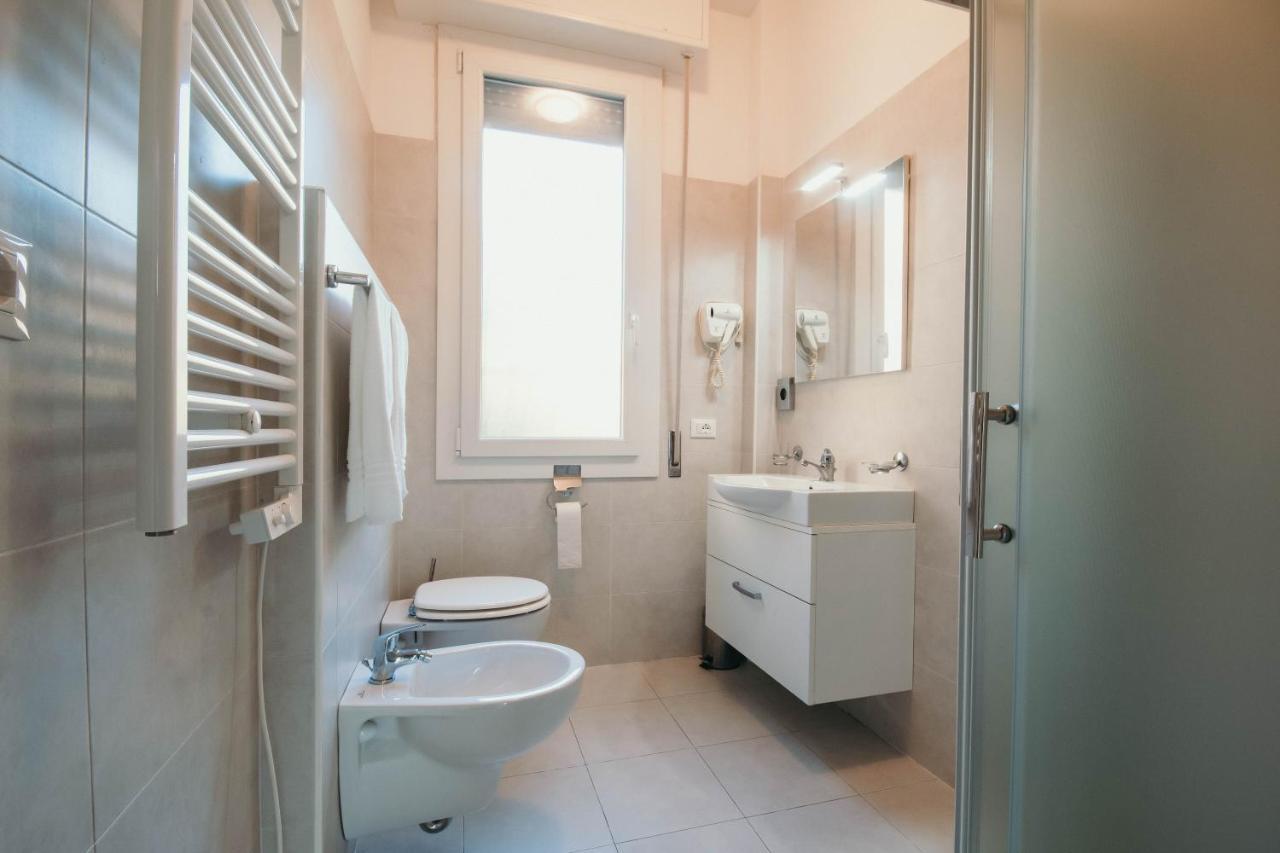 Al 13 Blu - Lakeside Leisure & Business Apartment *